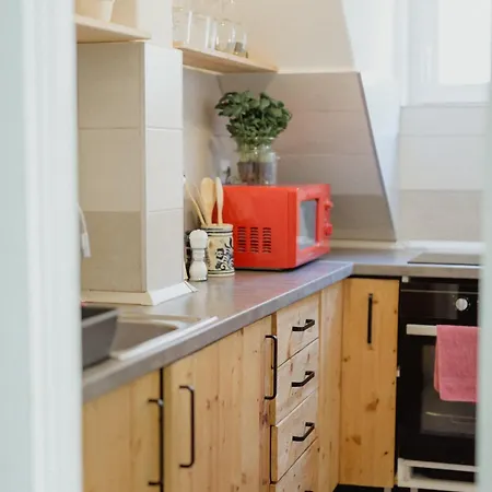 Hilltop Nest, Cozy Retreat On The Citadel Hill Apartamento