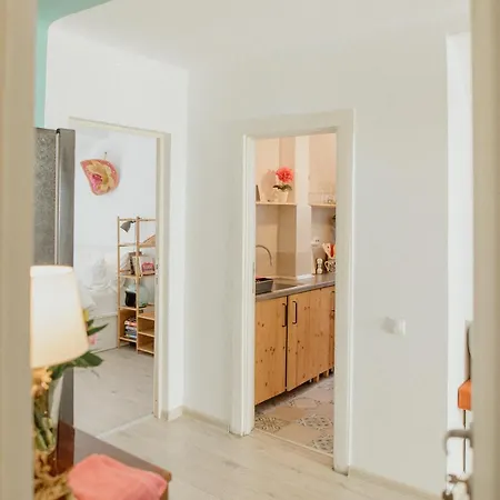 Hilltop Nest, Cozy Retreat On The Citadel Hill Apartment *