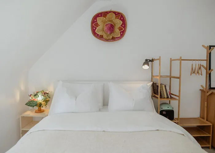 Hilltop Nest, Cozy Retreat On The Citadel Hill Brasov