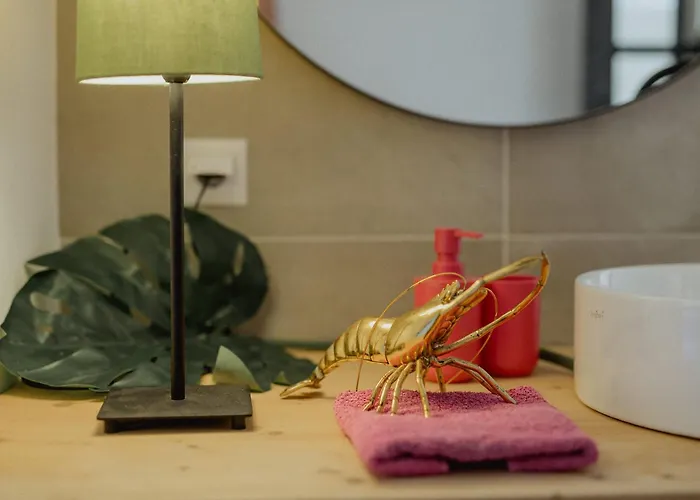 Hilltop Nest, Cozy Retreat On The Citadel Hill Apartment